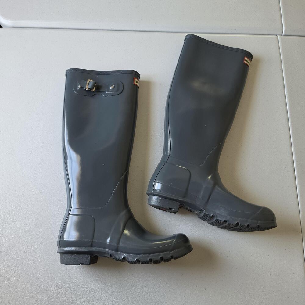 Hunter Rain Boots Womens Size 8 Gray Knee High Rubber Waterproof Logo Buckle